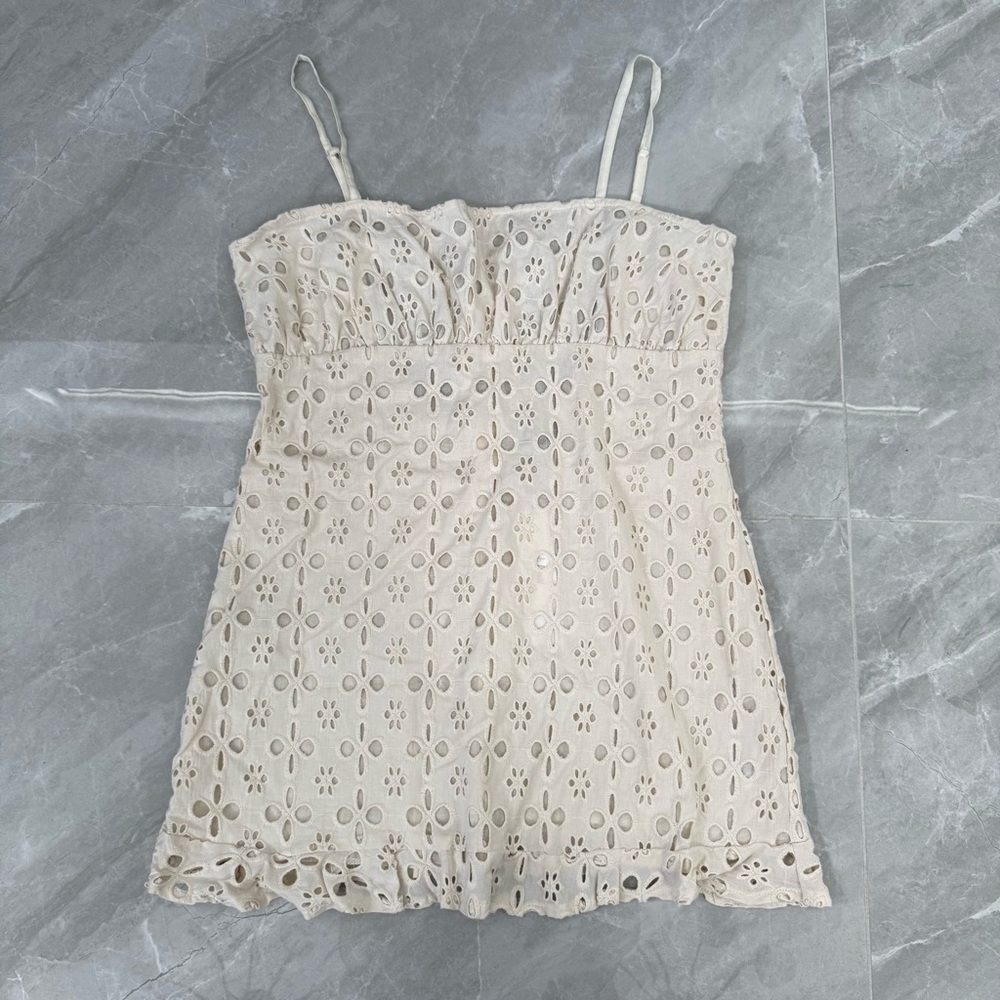 Women’s Nasty Gal Broderie Strappy Frill Hem Eyelet Mini Dress Tie Back Size 12 - Picture 3 of 16
